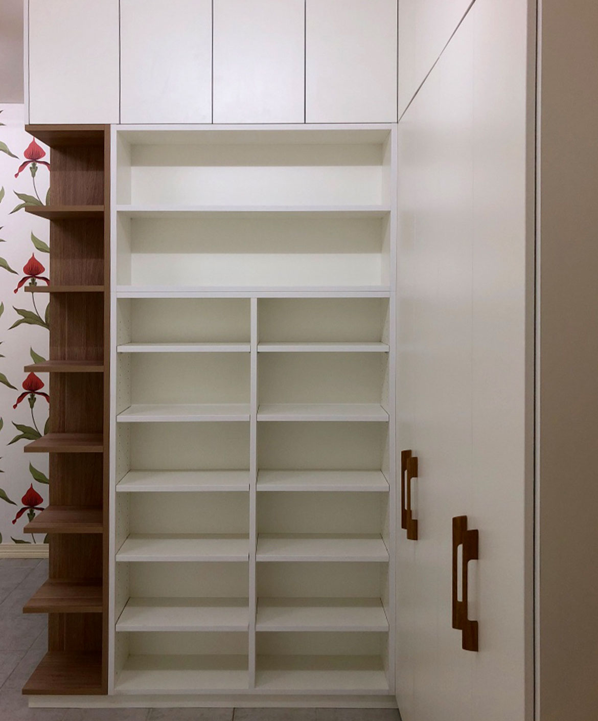 Shelves & Cabinets