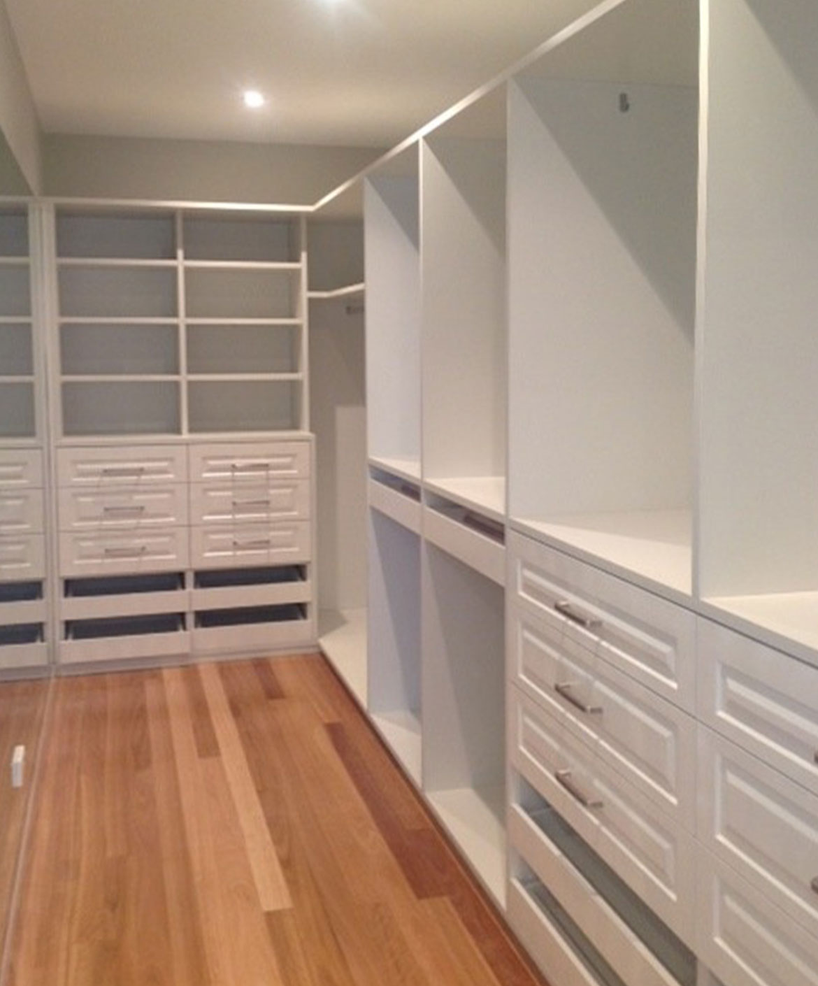 Walk In Wardrobes